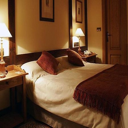 Senegüé Hotel Casbas חדר תמונה
