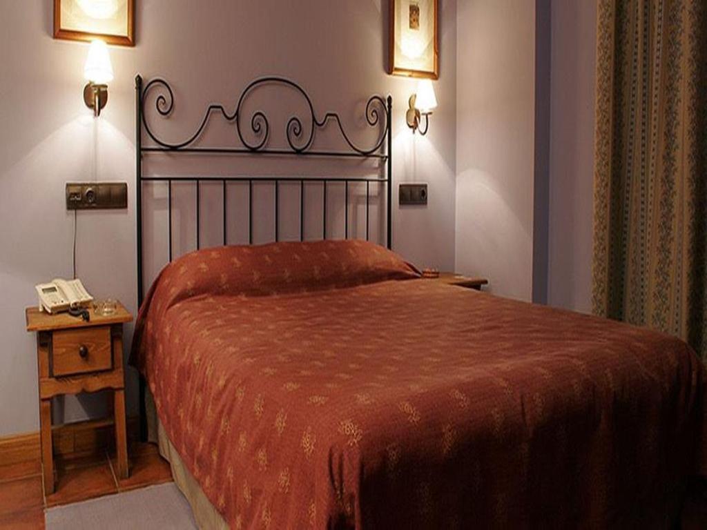 Senegüé Hotel Casbas חדר תמונה